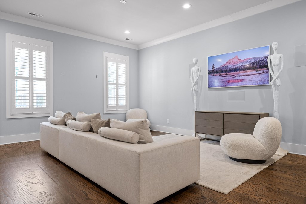 Chattanooga, Tennessee, 37403, United States, 4 Bedrooms Bedrooms, ,4.5 BathroomsBathrooms,Residential,Forsale,1922205