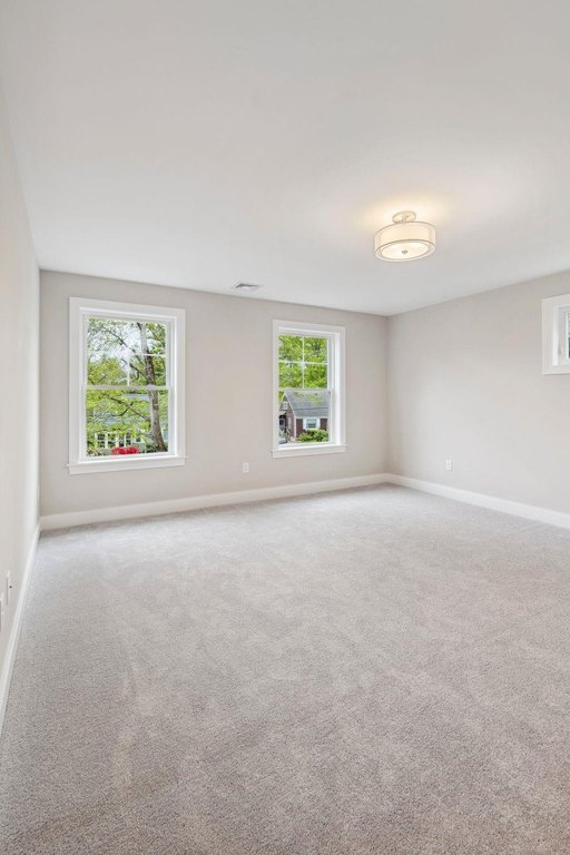 Kittery, Maine, 03905, United States, 4 Bedrooms Bedrooms, ,2.5 BathroomsBathrooms,Residential,Forsale,2002410