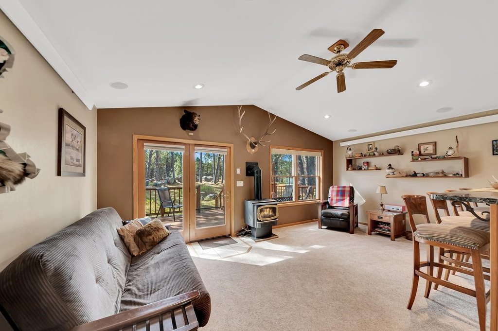 Custer, South Dakota, 57730, United States, 3 Bedrooms Bedrooms, ,2 BathroomsBathrooms,Residential,Forsale,1962258