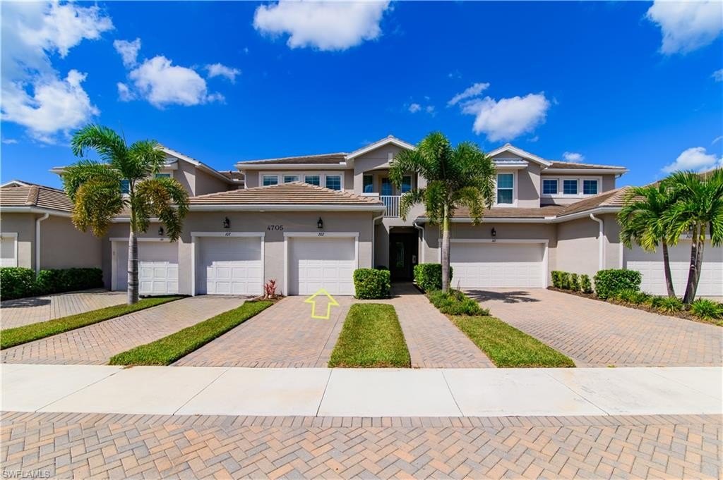 NAPLES, Florida, 34112, United States, 2 Bedrooms Bedrooms, ,2 BathroomsBathrooms,Residential,Forsale,1971923