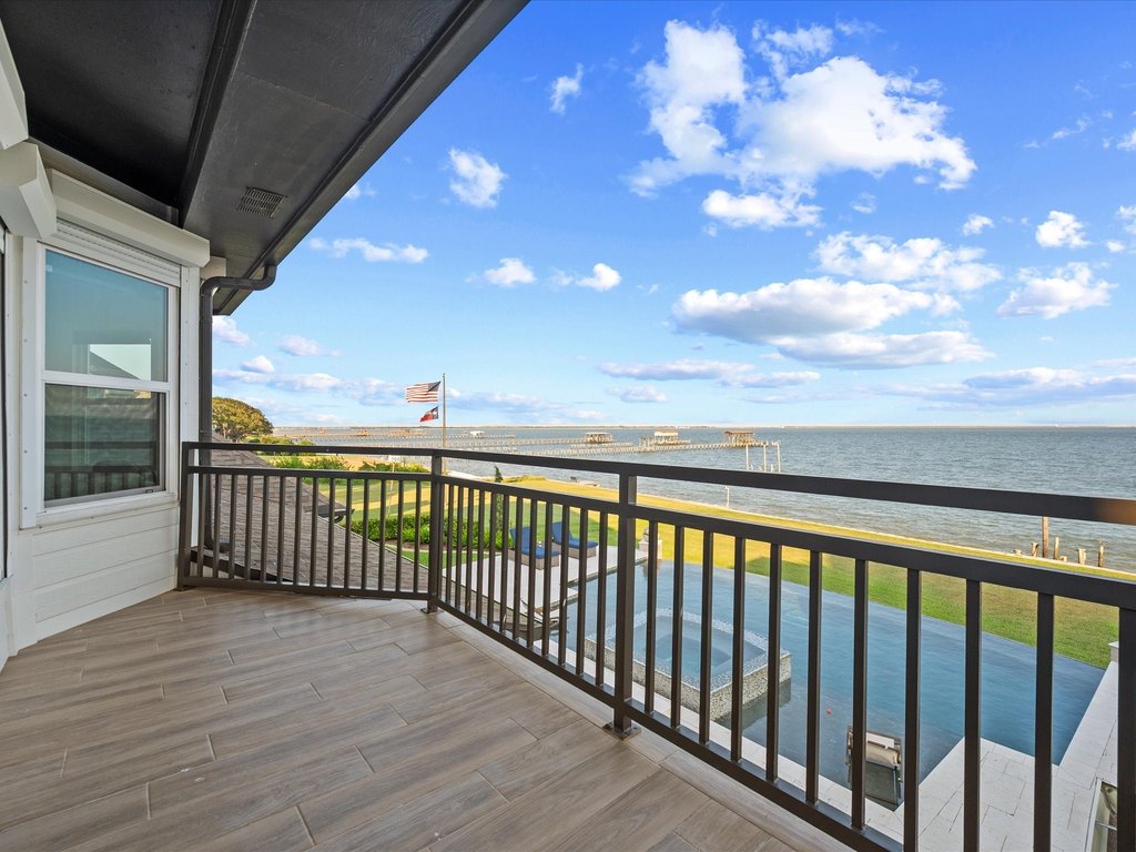 La Porte, Texas, 77571, United States, 4 Bedrooms Bedrooms, ,3.5 BathroomsBathrooms,Residential,Forsale,1973422