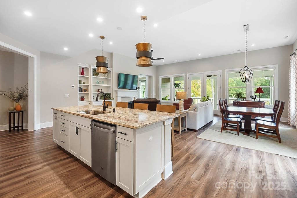 York, South Carolina, 29745, United States, 4 Bedrooms Bedrooms, ,3 BathroomsBathrooms,Residential,Forsale,1985980