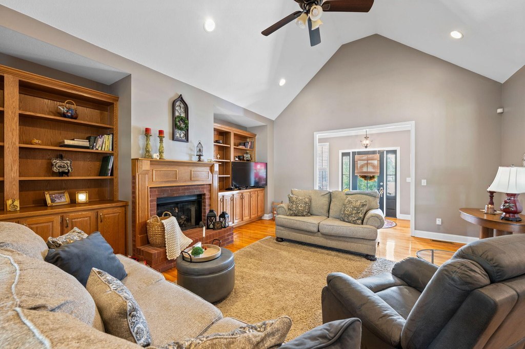 Soddy Daisy, Tennessee, 37379, United States, 4 Bedrooms Bedrooms, ,2.5 BathroomsBathrooms,Residential,Forsale,2004170