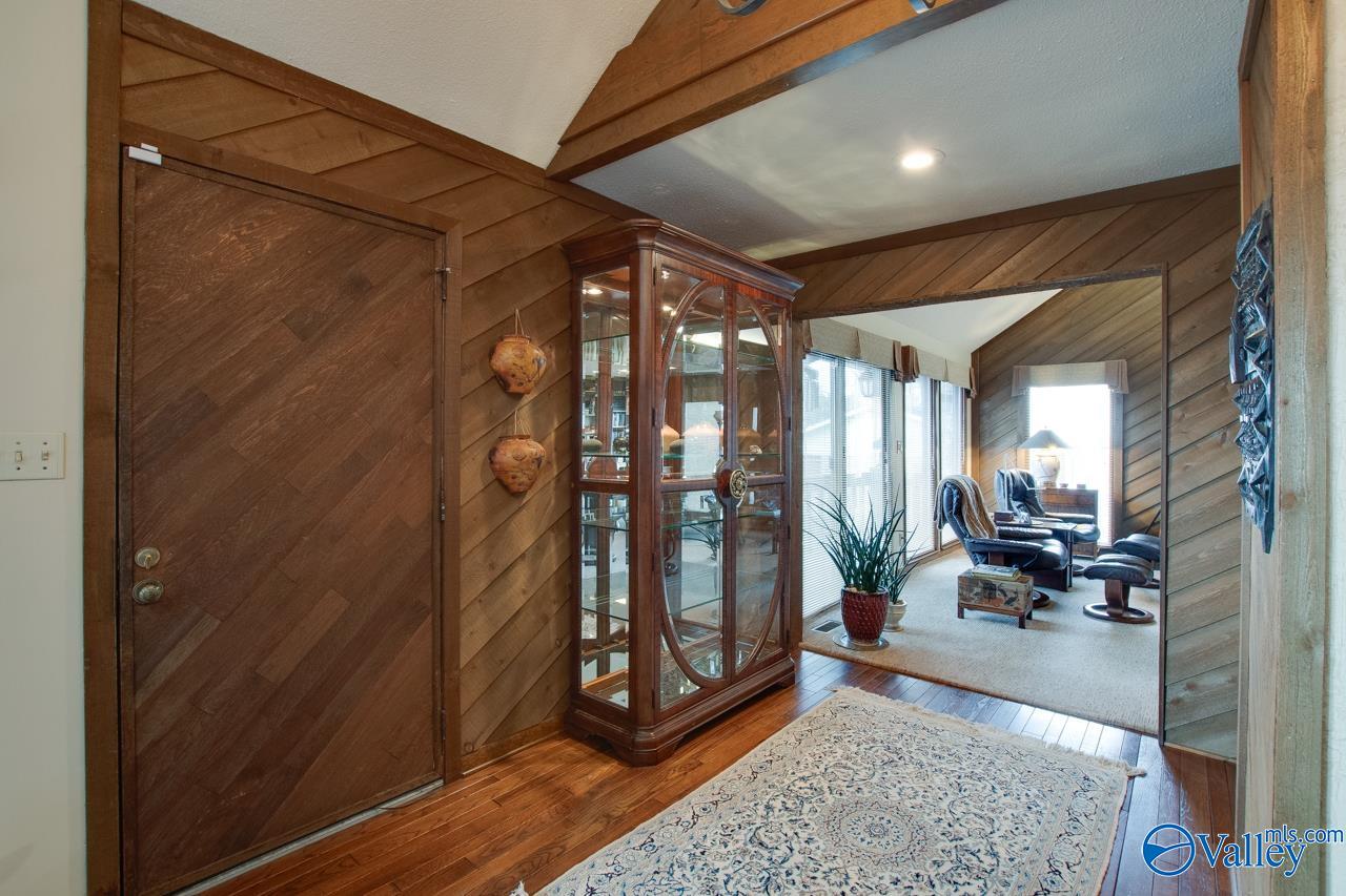 Huntsville, Alabama, 35802, United States, 4 Bedrooms Bedrooms, ,2.5 BathroomsBathrooms,Residential,Forsale,2007682