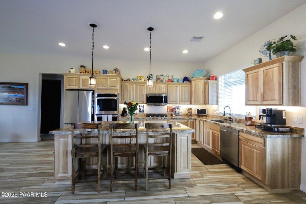 Prescott Valley, Arizona, 86315, United States, 4 Bedrooms Bedrooms, ,3 BathroomsBathrooms,Residential,Forsale,1994062