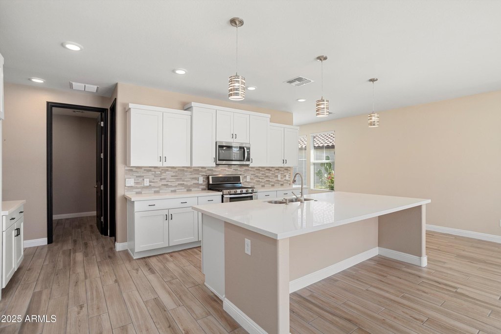 Buckeye, Arizona, 85396, United States, 2 Bedrooms Bedrooms, ,3 BathroomsBathrooms,Residential,Forsale,1971054