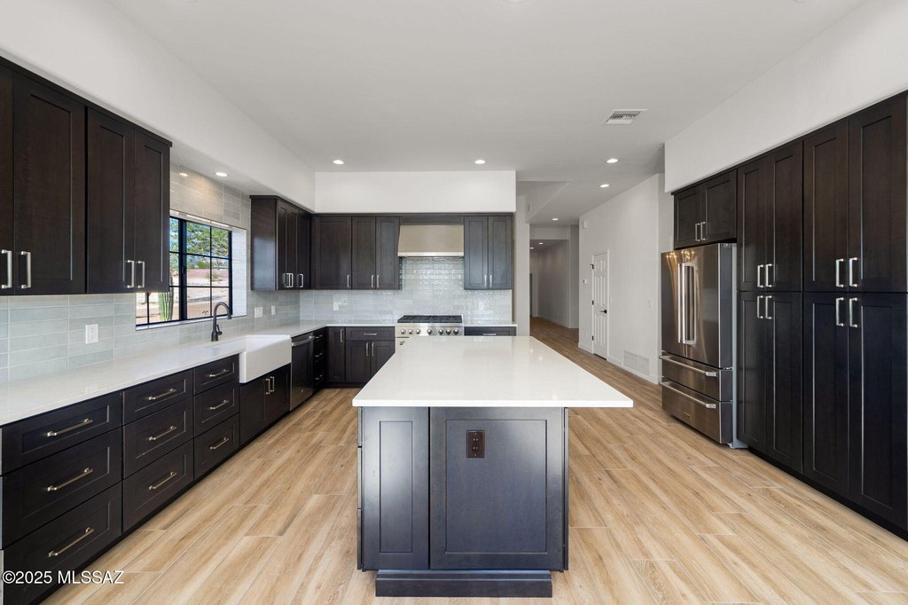 Tucson, Arizona, 85730, United States, 3 Bedrooms Bedrooms, ,3 BathroomsBathrooms,Residential,Forsale,2004422