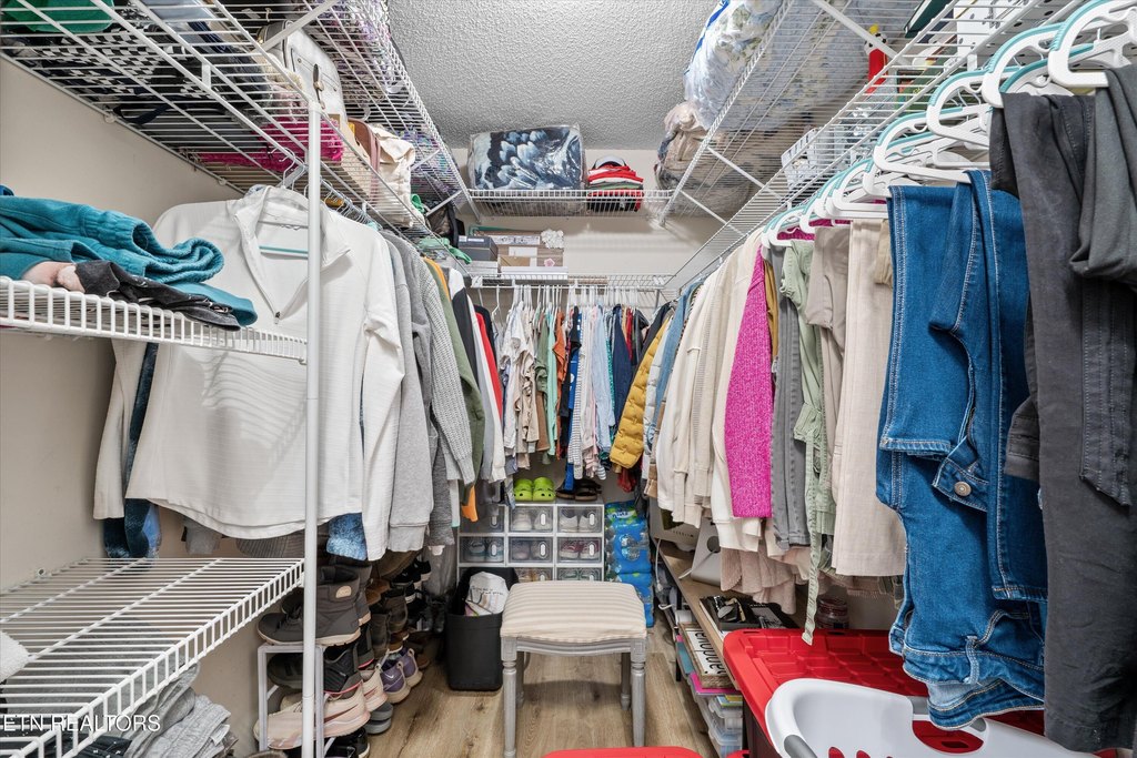 Maryville, Tennessee, 37803, United States, 3 Bedrooms Bedrooms, ,2 BathroomsBathrooms,Residential,Forsale,1952843