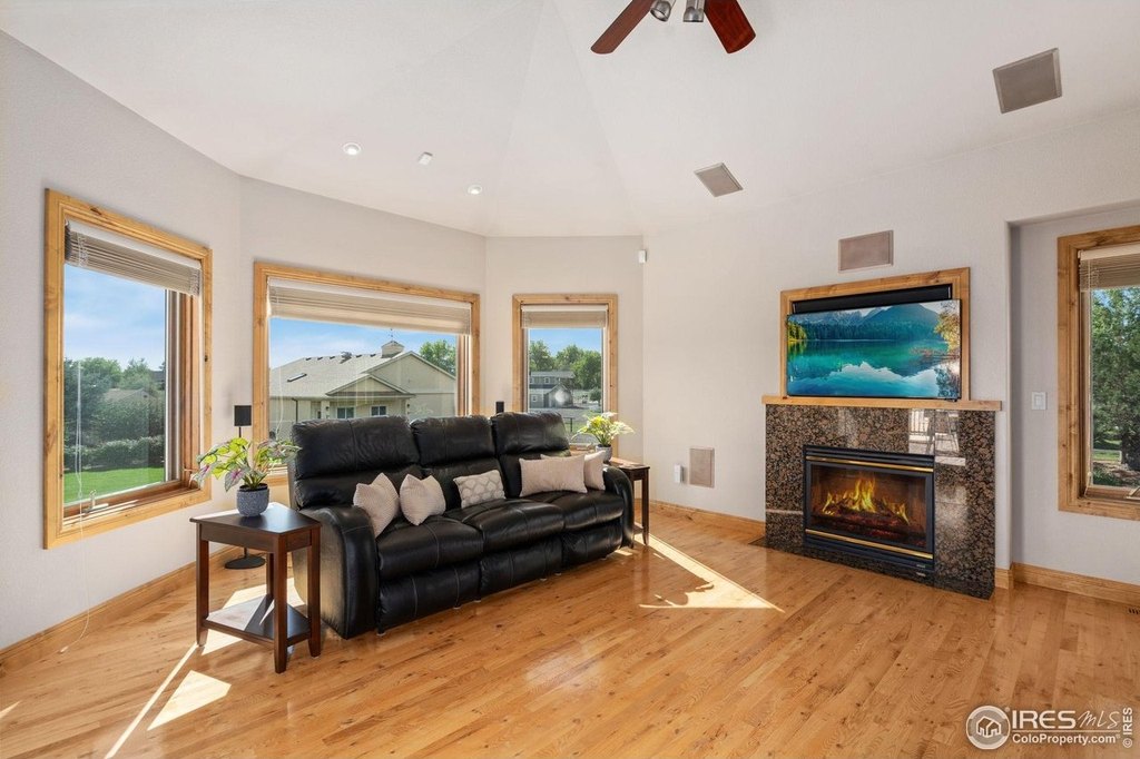 Severance, Colorado, 80610, United States, 5 Bedrooms Bedrooms, ,3.5 BathroomsBathrooms,Residential,Forsale,1967206