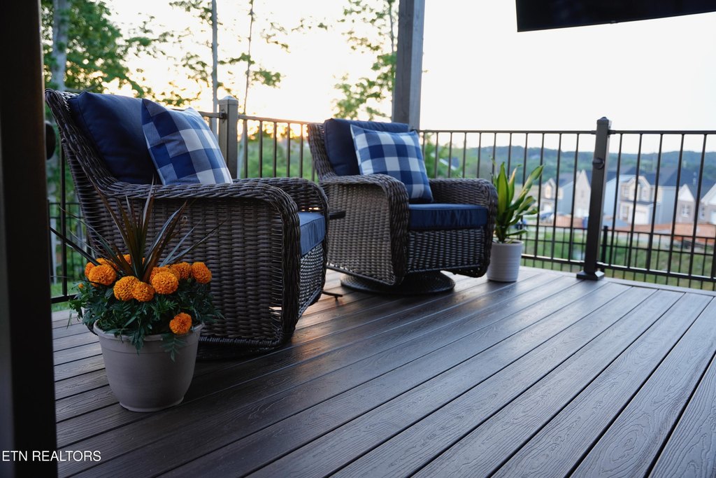 Lenoir City, Tennessee, 37771, United States, 4 Bedrooms Bedrooms, ,3.5 BathroomsBathrooms,Residential,Forsale,1973586