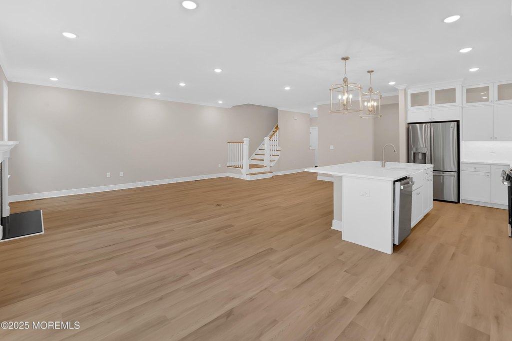 Manalapan, New Jersey, 07726, United States, 3 Bedrooms Bedrooms, ,3.5 BathroomsBathrooms,Residential,Forsale,1984550