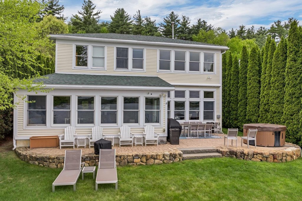 Laconia, New Hampshire, 03246, United States, 5 Bedrooms Bedrooms, ,3 BathroomsBathrooms,Residential,Forsale,1893890