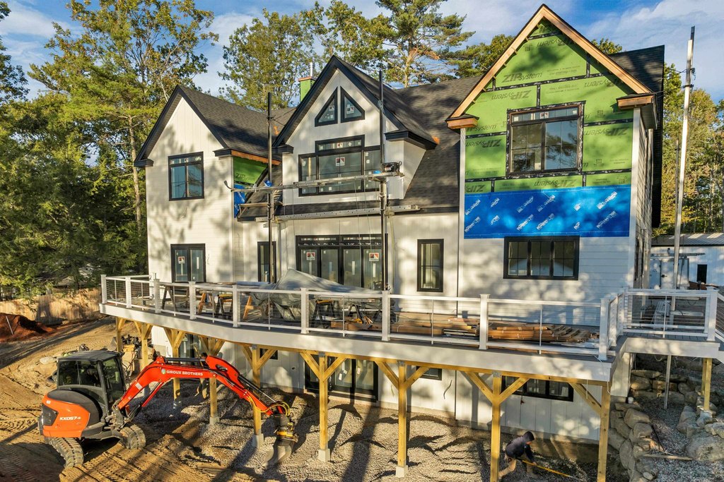 Meredith, New Hampshire, 03253, United States, 6 Bedrooms Bedrooms, ,6.5 BathroomsBathrooms,Residential,Forsale,1893919