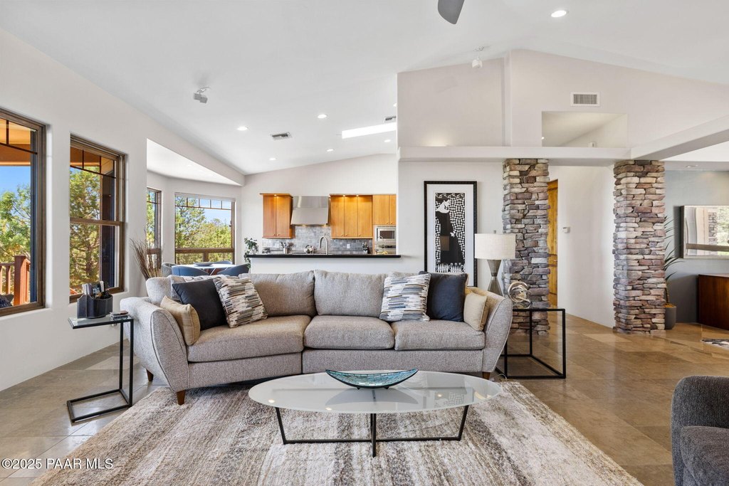 Prescott, Arizona, 86305, United States, 3 Bedrooms Bedrooms, ,2.5 BathroomsBathrooms,Residential,Forsale,1967158