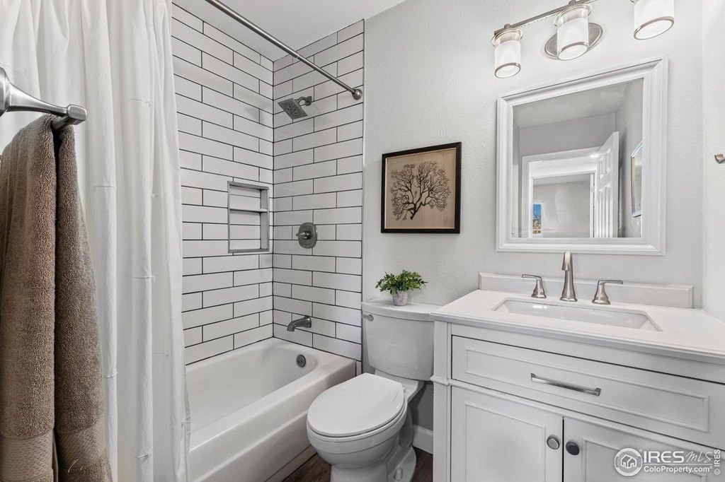 Fort Collins, Colorado, 80521, United States, 3 Bedrooms Bedrooms, ,2 BathroomsBathrooms,Residential,Forsale,1926789