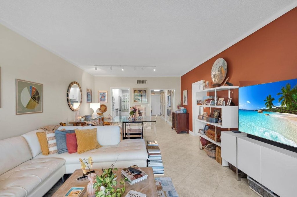 Delray Beach, Florida, 33445, United States, 2 Bedrooms Bedrooms, ,2 BathroomsBathrooms,Residential,Forsale,2009914