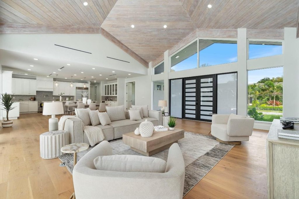 Delray Beach, Florida, 33445, United States, 4 Bedrooms Bedrooms, ,5.5 BathroomsBathrooms,Residential,Forsale,2009889