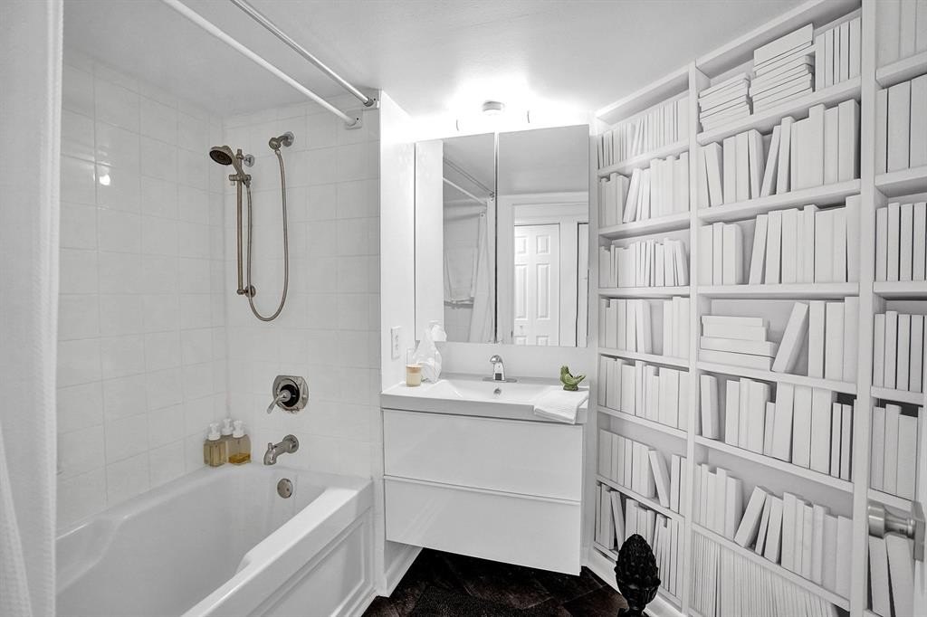 Fort Lauderdale, Florida, 33301, United States, 3 Bedrooms Bedrooms, ,2 BathroomsBathrooms,Residential,Forsale,2011618