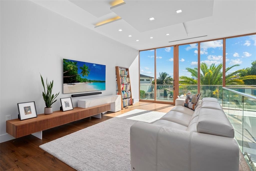 Lighthouse Point, Florida, 33064, United States, 5 Bedrooms Bedrooms, ,5.5 BathroomsBathrooms,Residential,Forsale,2011622