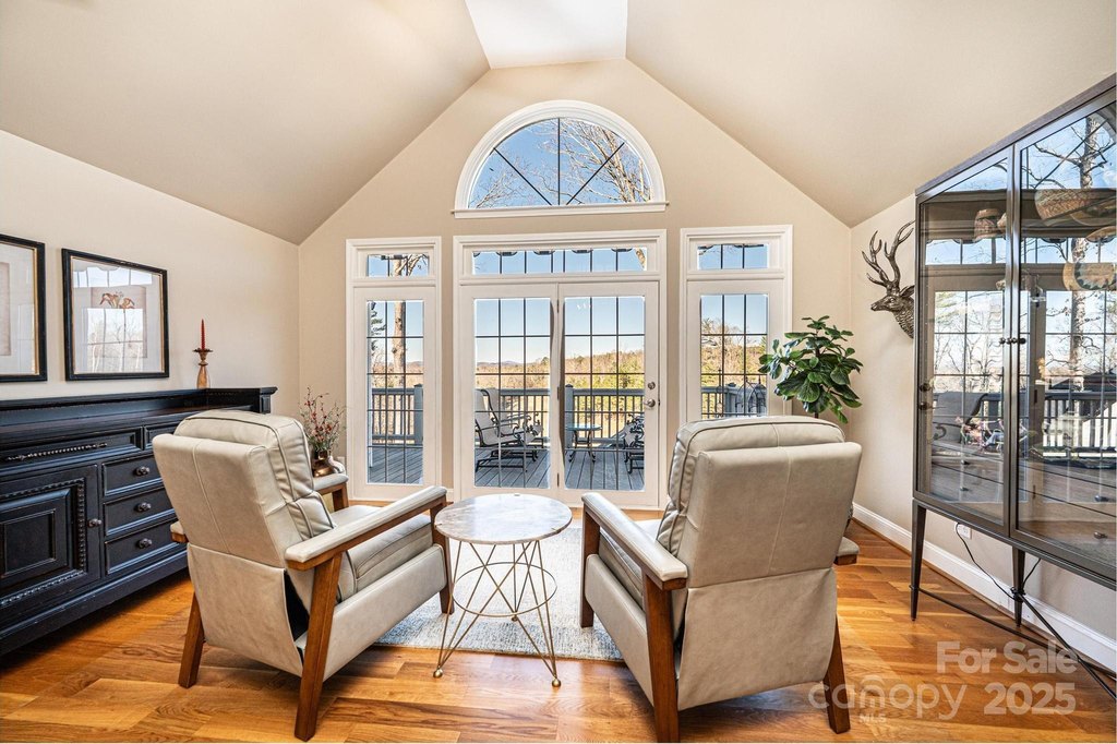 Hickory, North Carolina, 28601, United States, 3 Bedrooms Bedrooms, ,2 BathroomsBathrooms,Residential,Forsale,2014455