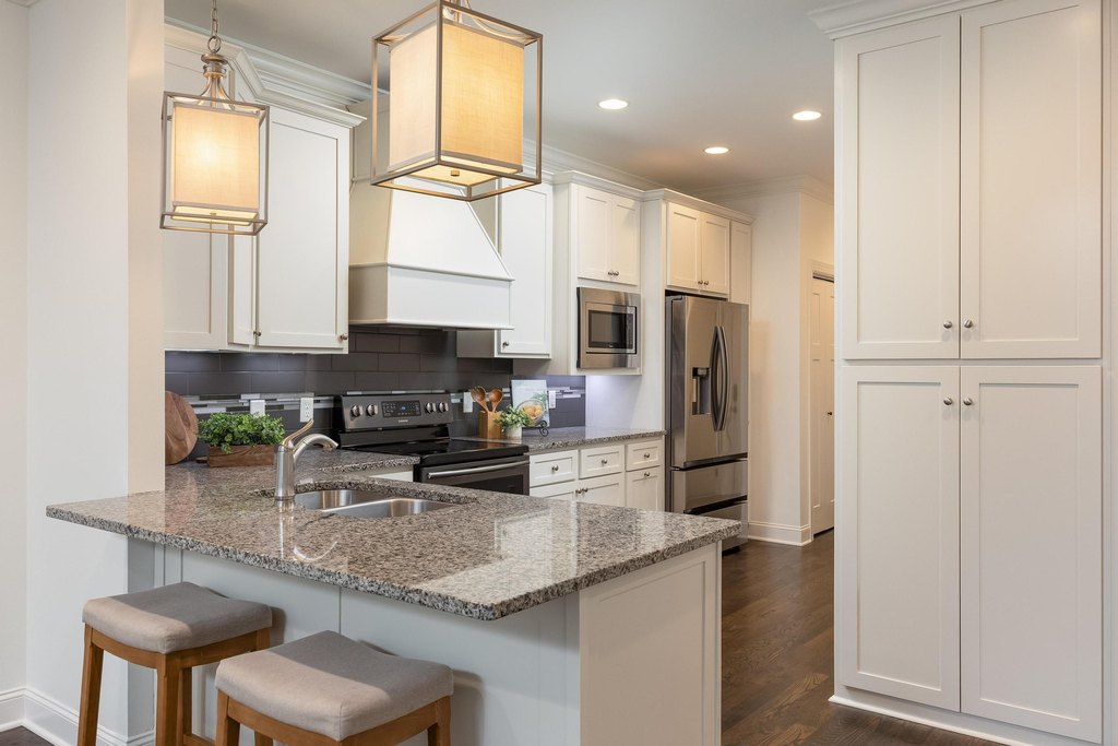 Chattanooga, Tennessee, 37405, United States, 4 Bedrooms Bedrooms, ,3.5 BathroomsBathrooms,Residential,Forsale,2009603