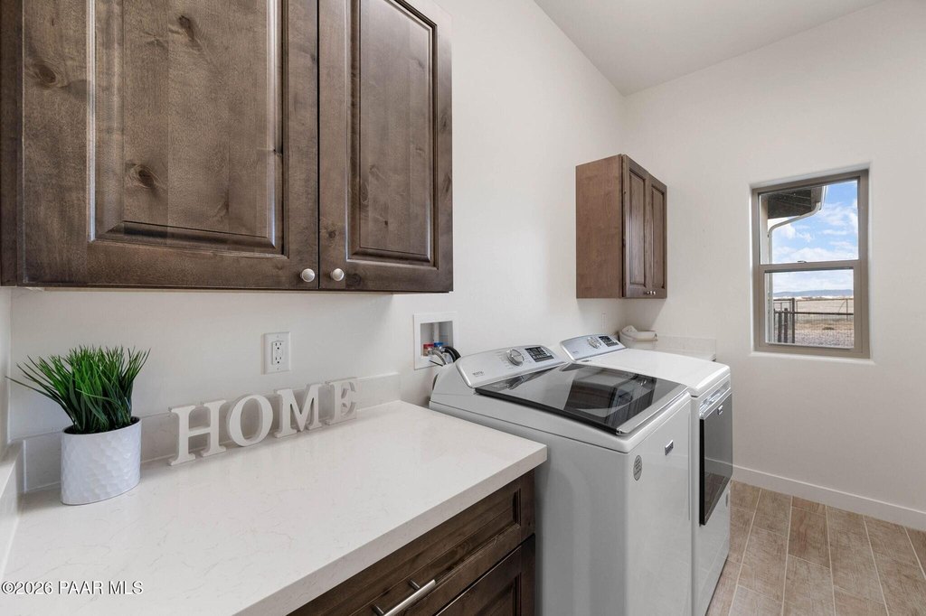 Prescott Valley, Arizona, 86315, United States, 3 Bedrooms Bedrooms, ,3 BathroomsBathrooms,Residential,Forsale,2011270