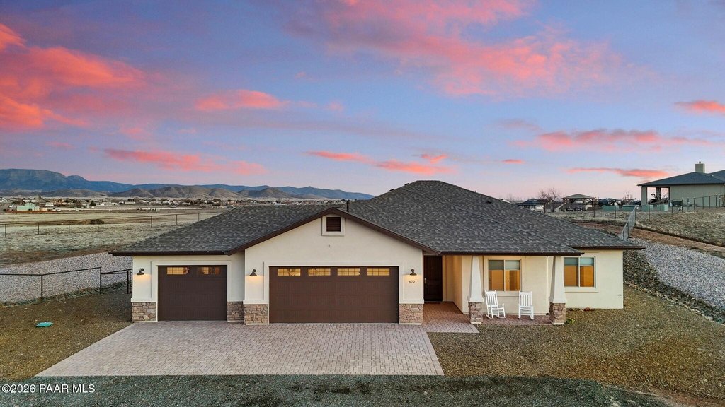 Prescott Valley, Arizona, 86315, United States, 3 Bedrooms Bedrooms, ,3 BathroomsBathrooms,Residential,Forsale,2011270