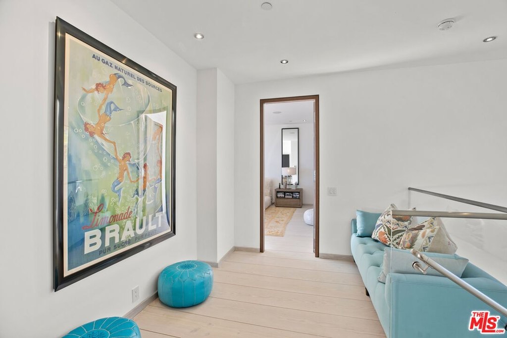 MALIBU, California, 90265, United States, 3 Bedrooms Bedrooms, ,4 BathroomsBathrooms,Residential,Forsale,2001429