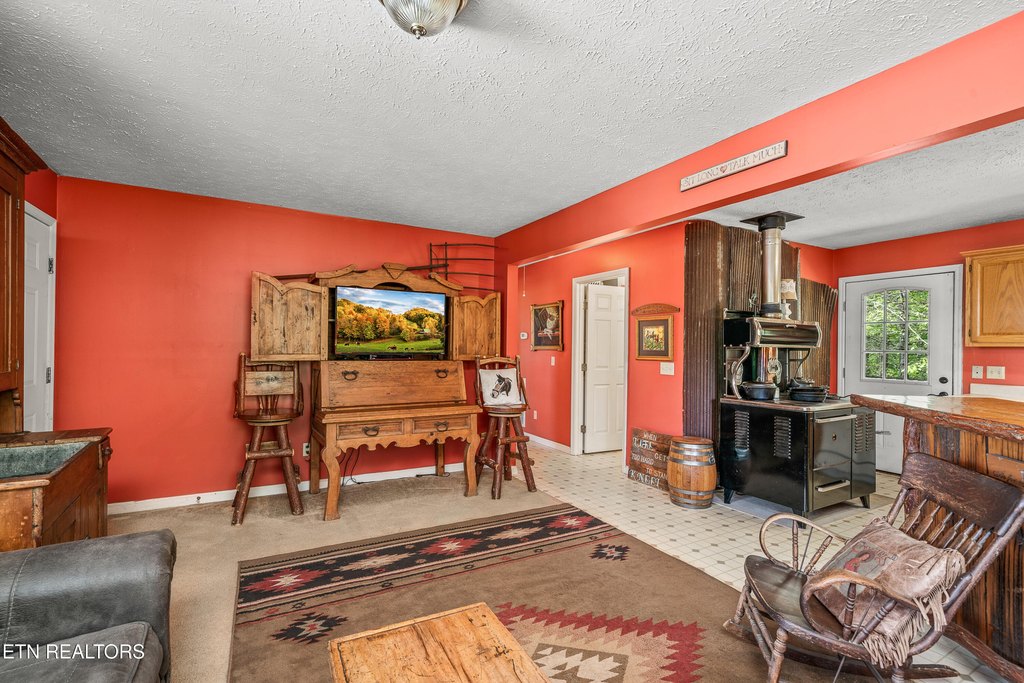 Spencer, Tennessee, 38585, United States, 2 Bedrooms Bedrooms, ,1 BathroomBathrooms,Residential,Forsale,1907863