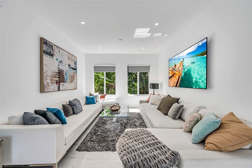 Oakland Park, Florida, 33334, United States, 4 Bedrooms Bedrooms, ,4 BathroomsBathrooms,Residential,Forsale,1968291