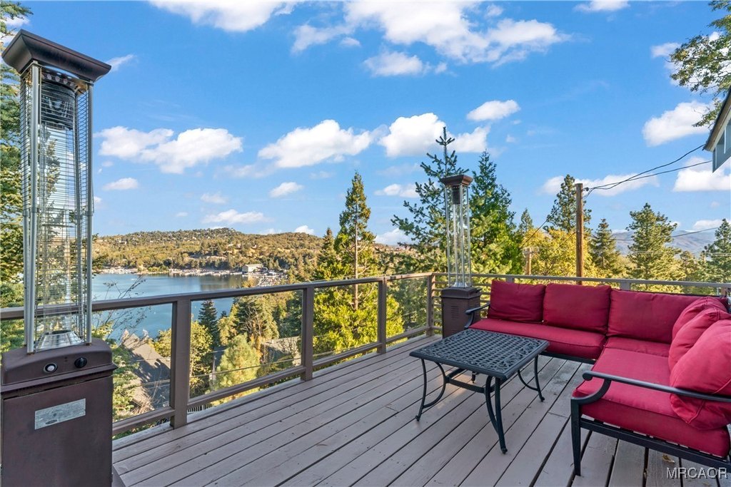 Lake Arrowhead, California, 92352, United States, 2 Bedrooms Bedrooms, ,2 BathroomsBathrooms,Residential,Forsale,1971035