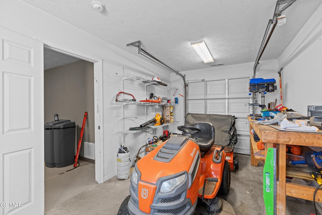 Baneberry, Tennessee, 37890, United States, 3 Bedrooms Bedrooms, ,2.5 BathroomsBathrooms,Residential,Forsale,1999467