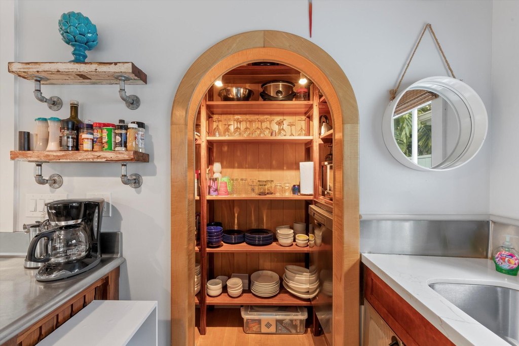 Key West, Florida, 33040, United States, 3 Bedrooms Bedrooms, ,1.5 BathroomsBathrooms,Residential,Forsale,1972001