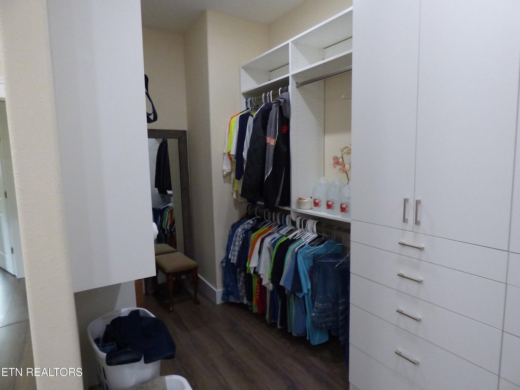 Crossville, Tennessee, 38572, United States, 2 Bedrooms Bedrooms, ,2.5 BathroomsBathrooms,Residential,Forsale,1996593