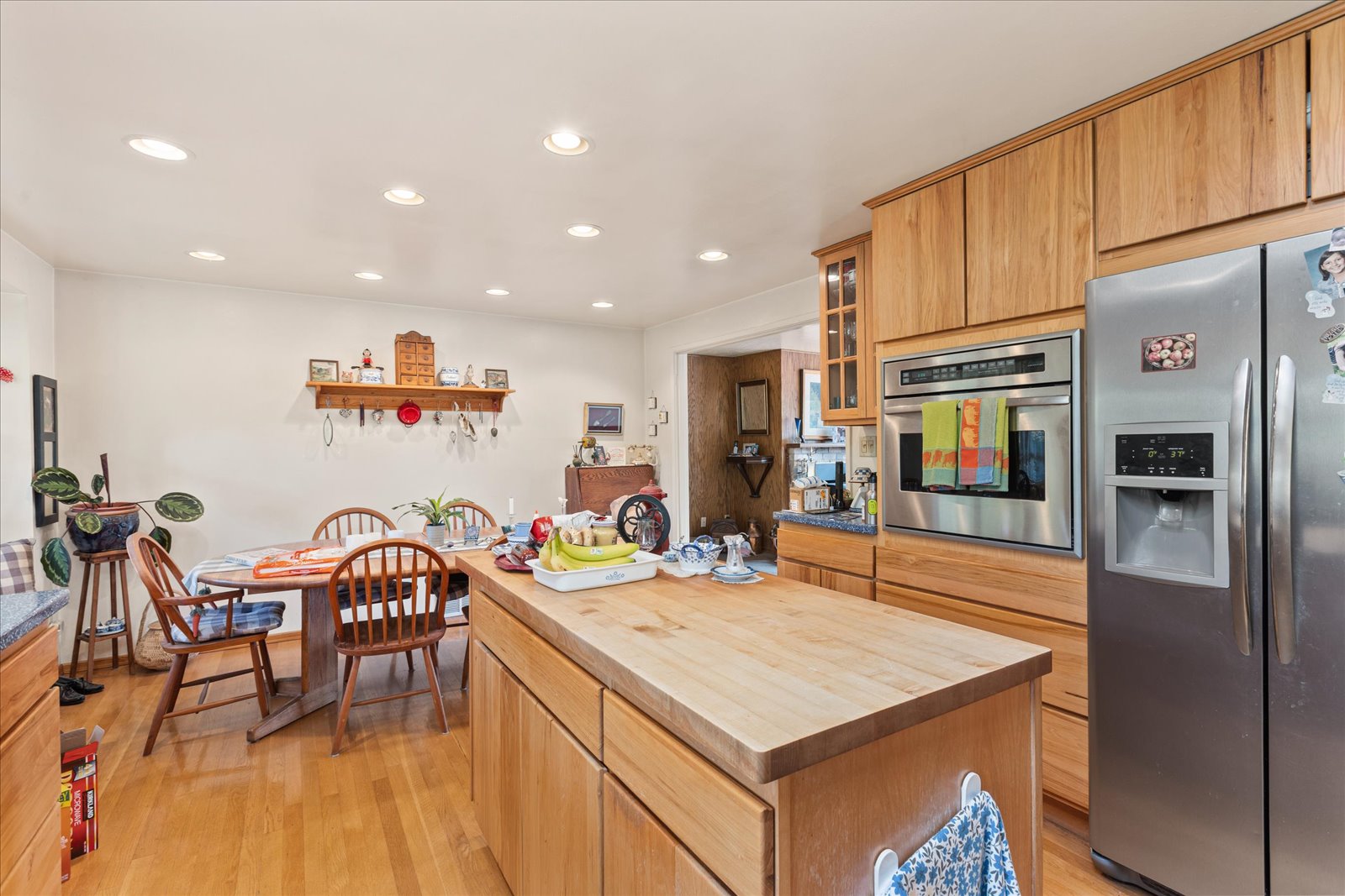 Bellevue, Washington, 98005, United States, 5 Bedrooms Bedrooms, ,1.5 BathroomsBathrooms,Residential,Forsale,1965895