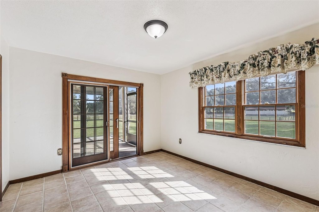 WILLISTON, Florida, 32696, United States, 3 Bedrooms Bedrooms, ,2.5 BathroomsBathrooms,Residential,Forsale,2004594