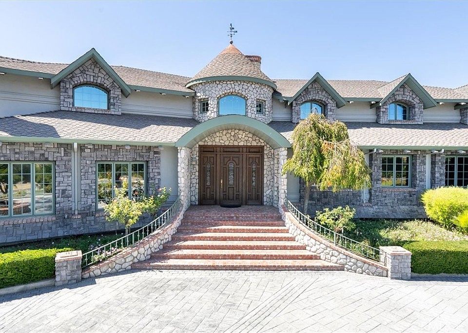 San Miguel, California, 93451, United States, 5 Bedrooms Bedrooms, ,5 BathroomsBathrooms,Residential,Forsale,1967199