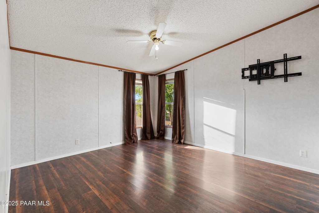 Chino Valley, Arizona, 86323, United States, 3 Bedrooms Bedrooms, ,2 BathroomsBathrooms,Residential,Forsale,1994054