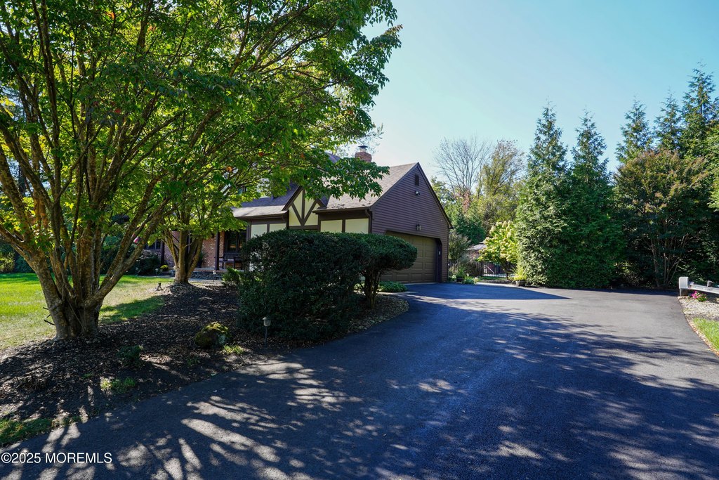 Red Bank, New Jersey, 07701, United States, 5 Bedrooms Bedrooms, ,3 BathroomsBathrooms,Residential,Forsale,1984553