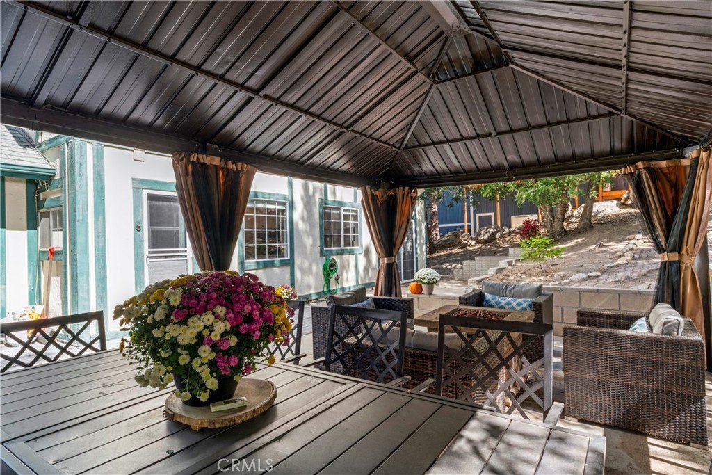 Lake Arrowhead, California, 92352, United States, 4 Bedrooms Bedrooms, ,2.5 BathroomsBathrooms,Residential,Forsale,1971038