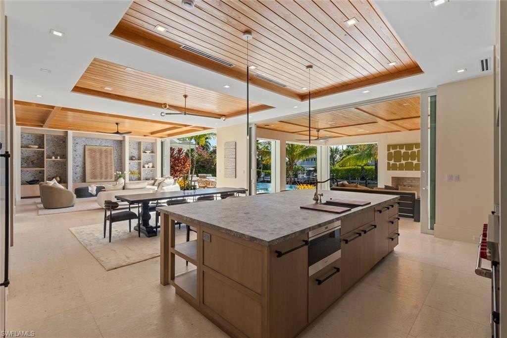 NAPLES, Florida, 34102, United States, 5 Bedrooms Bedrooms, ,5.5 BathroomsBathrooms,Residential,Forsale,2011524