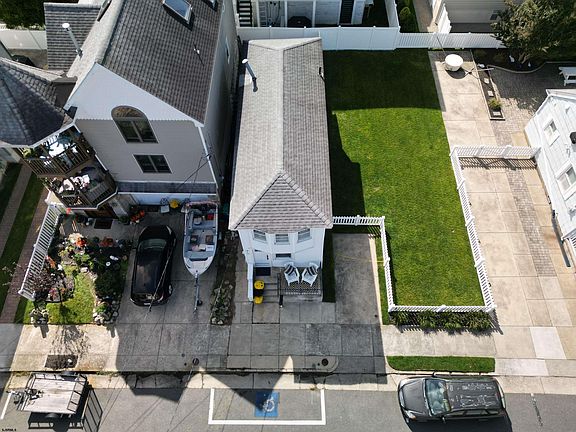 Margate, New Jersey, 08402, United States, 1 Bedroom Bedrooms, ,2 BathroomsBathrooms,Residential,Forsale,1967253