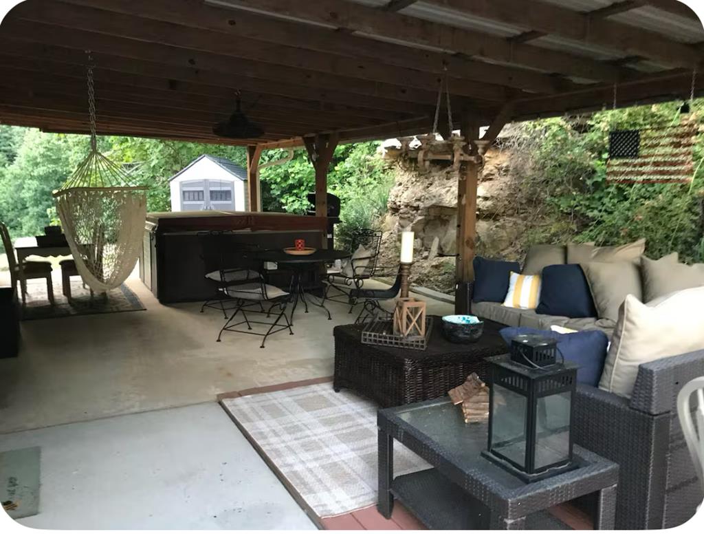 Celina, Tennessee, 38551, United States, ,Residential,Forsale,1999483