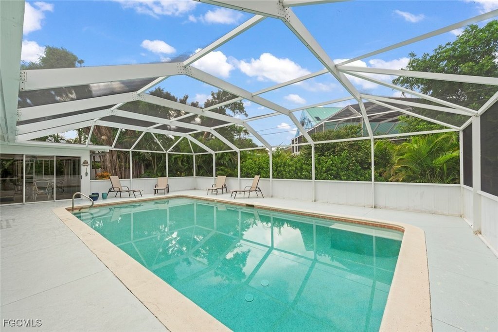 Sanibel, Florida, 33957, United States, 3 Bedrooms Bedrooms, ,2 BathroomsBathrooms,Residential,Forsale,1971931