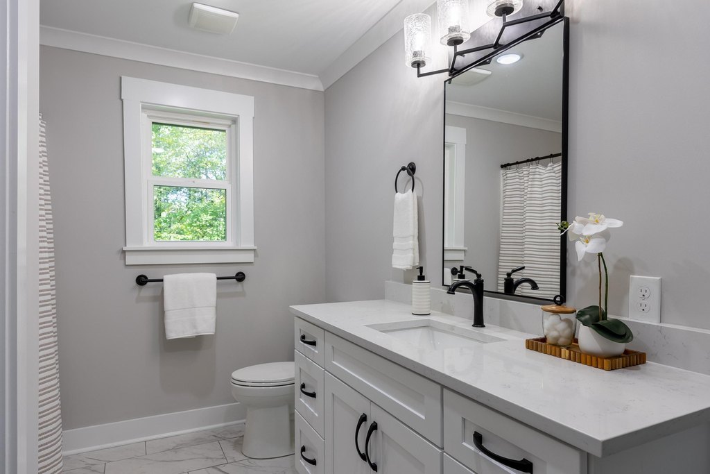 Hixson, Tennessee, 37343, United States, 4 Bedrooms Bedrooms, ,3 BathroomsBathrooms,Residential,Forsale,1995334