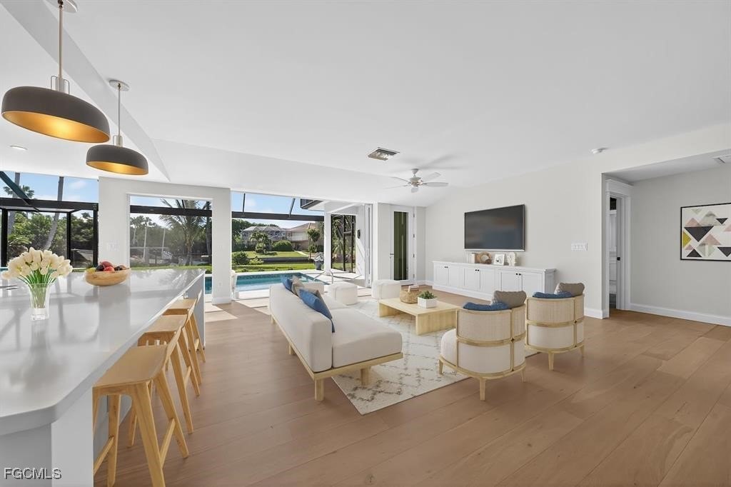 Sanibel, Florida, 33957, United States, 4 Bedrooms Bedrooms, ,3 BathroomsBathrooms,Residential,Forsale,1971925