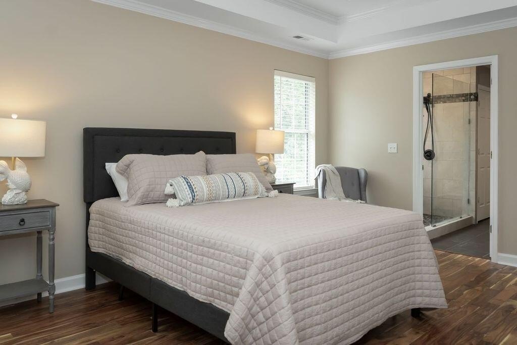 Signal Mountain, Tennessee, 37377, United States, 4 Bedrooms Bedrooms, ,2.5 BathroomsBathrooms,Residential,Forsale,1946776