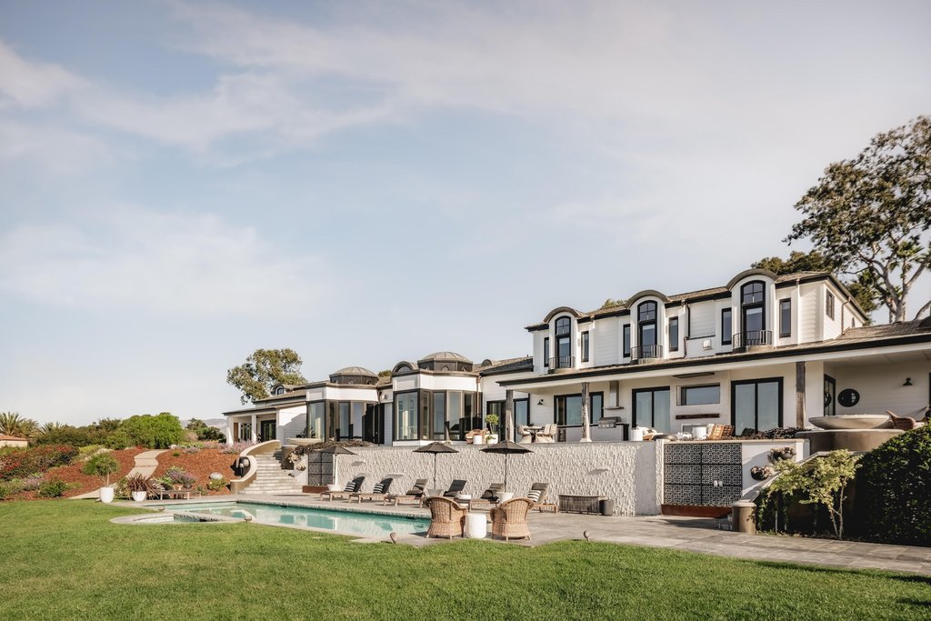 SANTA BARBARA, California, 93110, United States, 6 Bedrooms Bedrooms, ,7.5 BathroomsBathrooms,Residential,Forsale,1985950