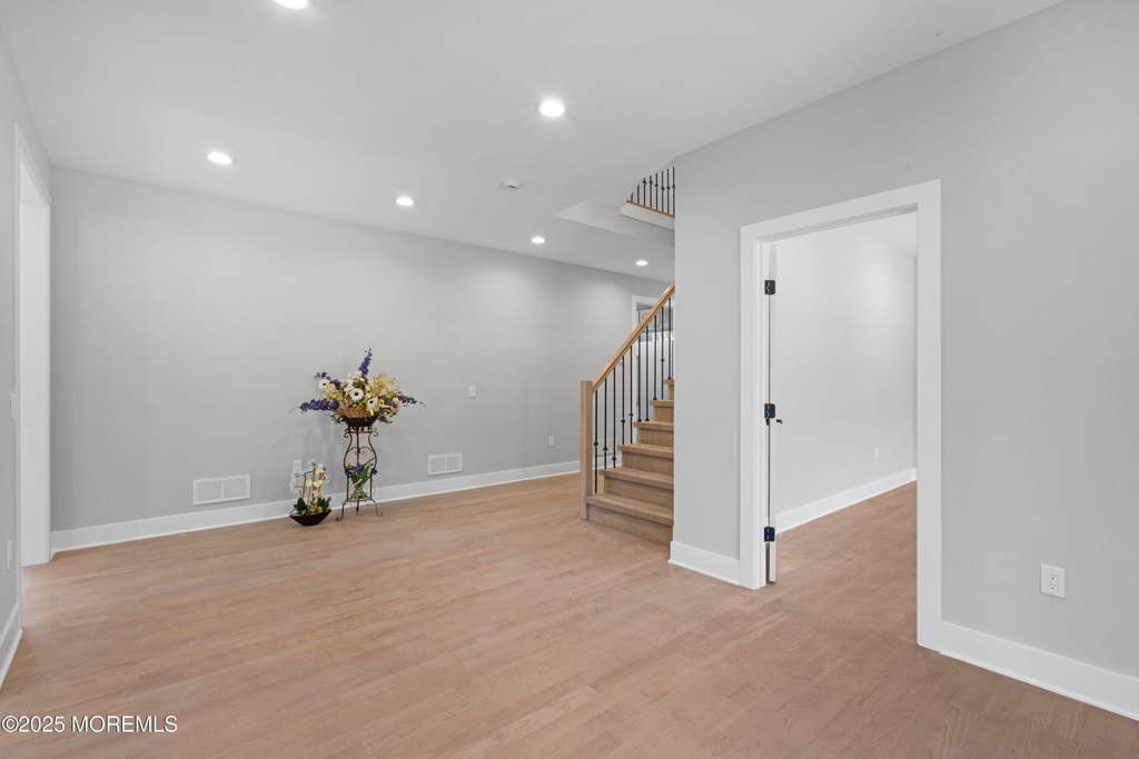 Howell, New Jersey, 07731, United States, 6 Bedrooms Bedrooms, ,5.5 BathroomsBathrooms,Residential,Forsale,1984568