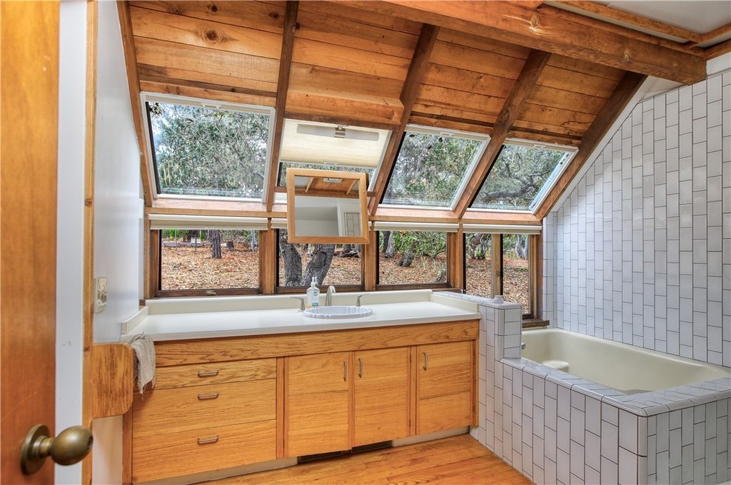 Cambria, California, 93428, United States, 3 Bedrooms Bedrooms, ,2.5 BathroomsBathrooms,Residential,Forsale,2009039